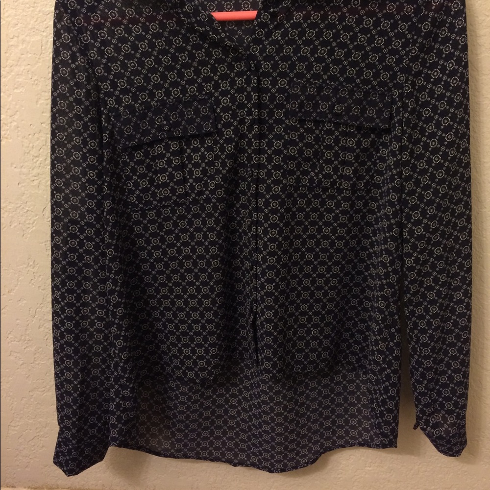 Button-Up - Picture 2 of 4